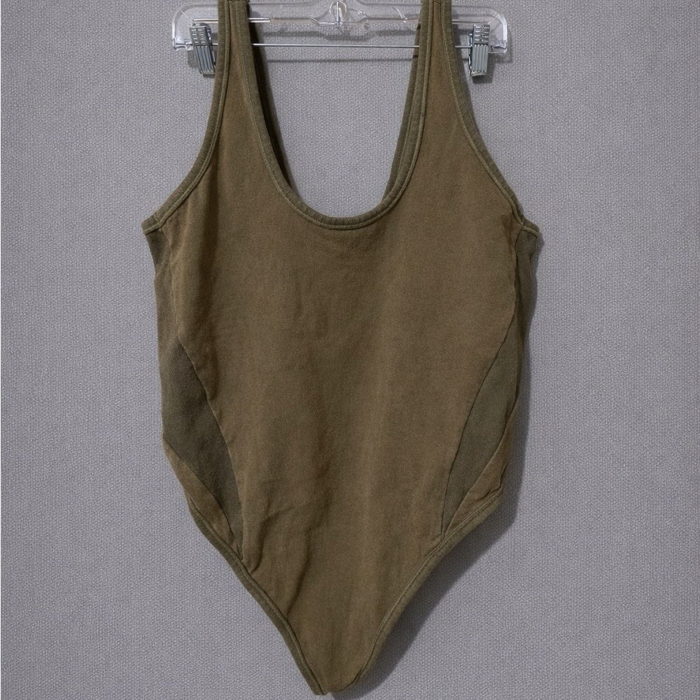 Skims outdoor basics bodysuit sz 4XL